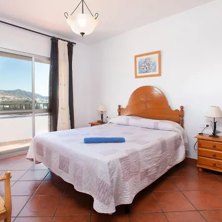 Holiday Castillo Alto